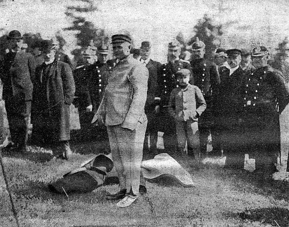 Руководство дрессировки полицейских и военных собак - i_039.jpg