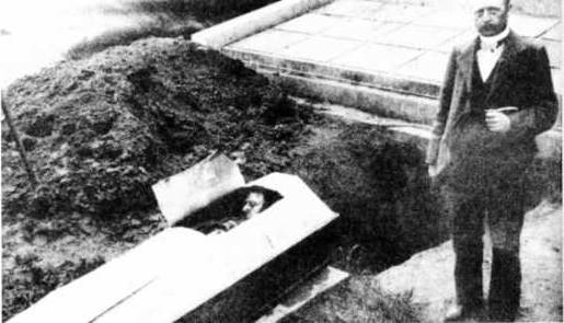 Книга вампиров - i_044.jpg