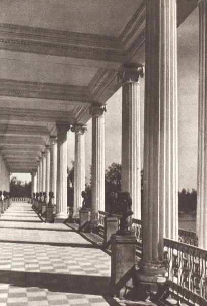 В садах Лицея. На брегах Невы - i_037.jpg