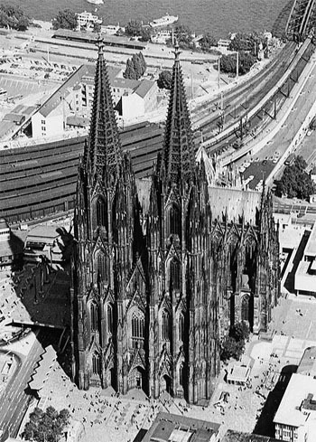 Великие загадки мира искусства. 100 историй о шедеврах мирового искусства - i_004.jpg