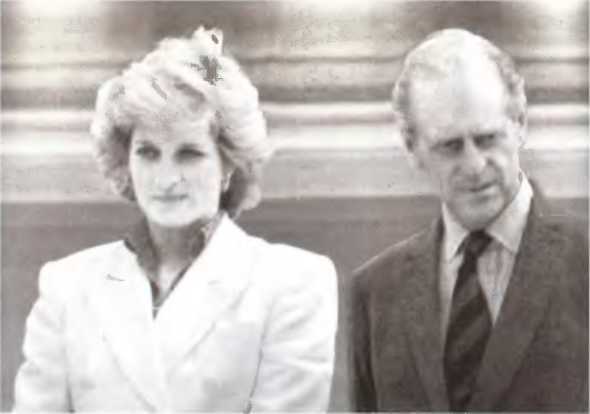 Повседневная жизнь Букингемского дворца при Елизавете II - i_038.jpg