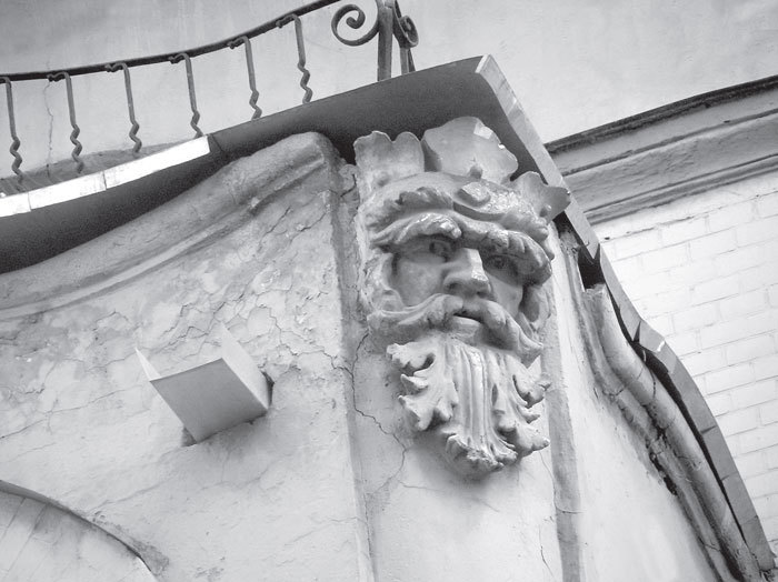 Повести каменных горожан. Очерки о декоративной скульптуре Санкт-Петербурга - i_134.jpg