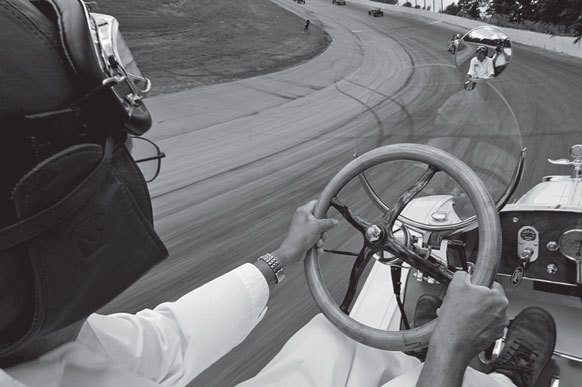 10 автомобилей, которые перевернули мир - i_041.jpg