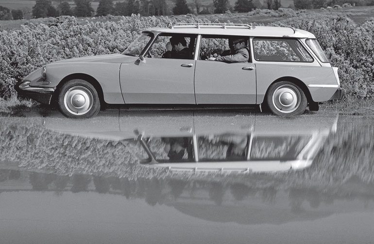 10 автомобилей, которые перевернули мир - i_088.jpg