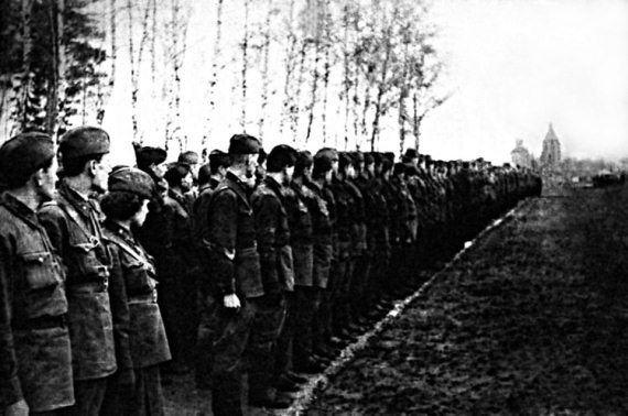 Их послал на смерть Жуков? Гибель армии генерала Ефремова - i_110.jpg