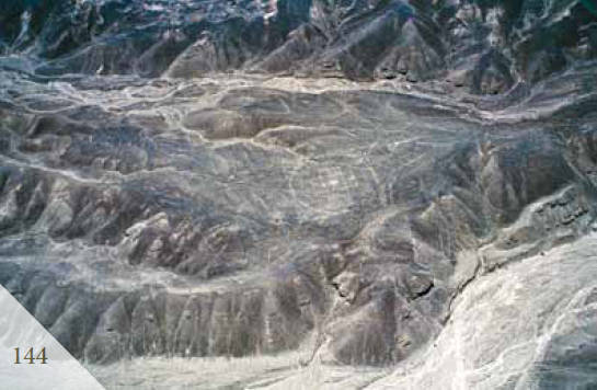 Доказательства существования богов. Более 200 сенсационных фотографий артефактов - i_145.jpg