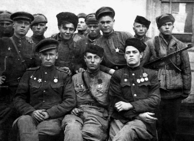 Фронтовые разведчики. «Я ходил за линию фронта» - i_008.jpg