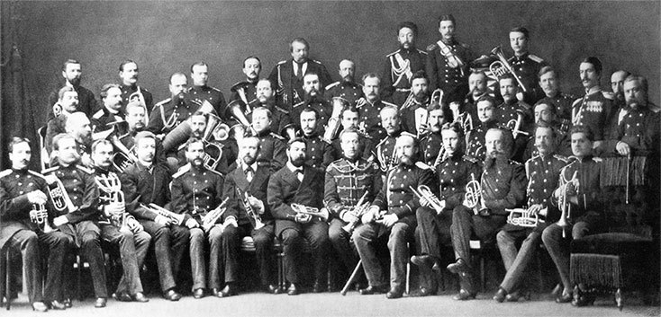 Люди Зимнего дворца. Монаршие особы, их фавориты и слуги - i_333.jpg