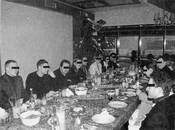 Бандитские жены - i_003.jpg