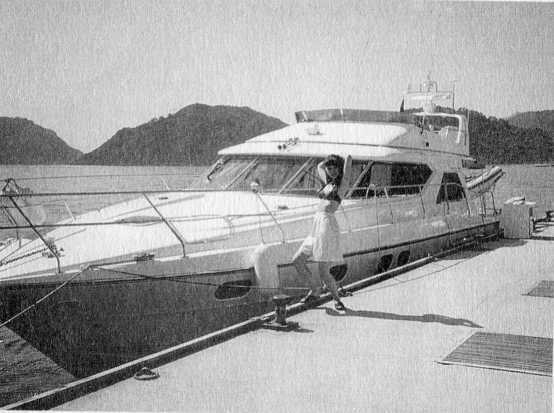 Бандитские жены - i_007.jpg