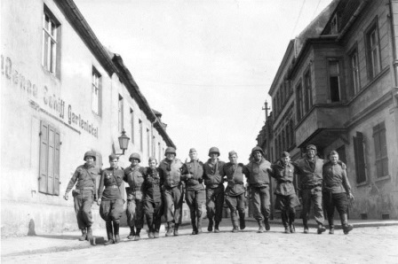 Всеобщая история. XX – начало XXI века. 11 класс. Базовый уровень - i_056.jpg