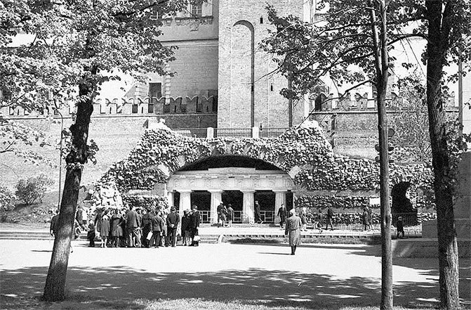 Вокруг Кремля и Китай-Города - i_130.jpg