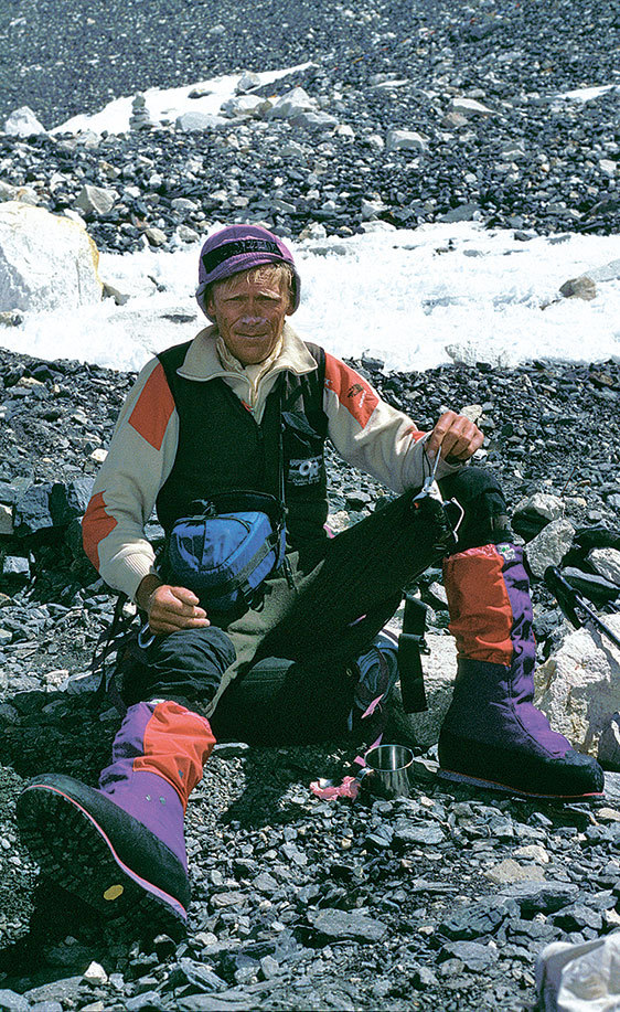 Эверест. Смертельное восхождение - i_006.jpg