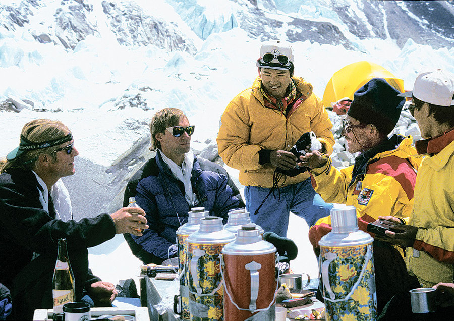 Эверест. Смертельное восхождение - i_008.jpg