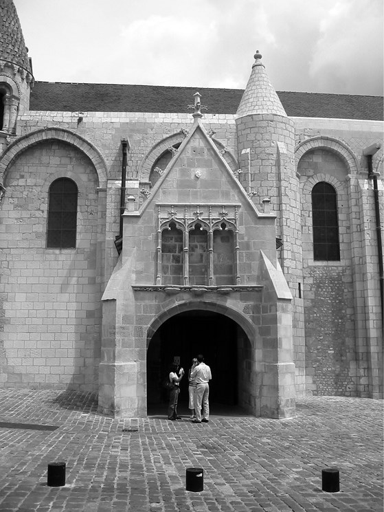 Церкви и всадники - i_057.jpg