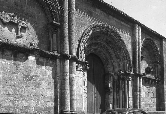 Церкви и всадники - i_066.jpg