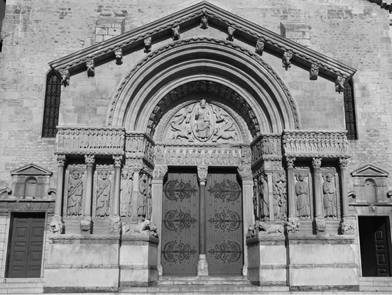 Церкви и всадники - i_085.jpg