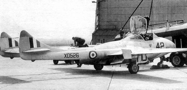 Истребитель Де Хэвилленд «Вампир» - i_080.jpg
