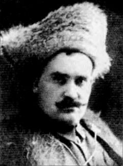 Белоэмигранты между звездой и свастикой. Судьбы белогвардейцев - i_019.jpg