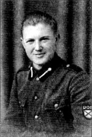 Белоэмигранты между звездой и свастикой. Судьбы белогвардейцев - i_029.jpg