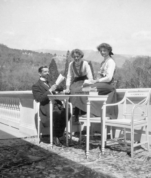 Дневники княжон Романовых. Загубленные жизни - i_025.jpg