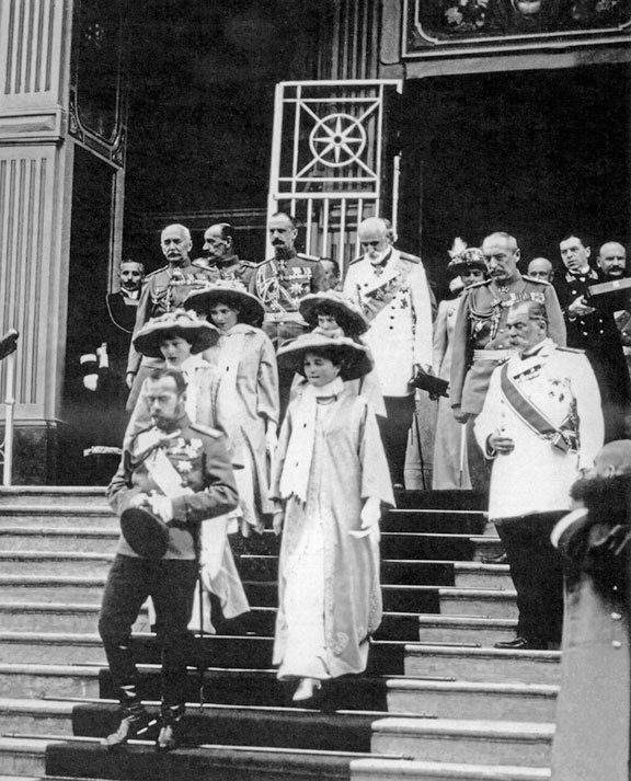 Дневники княжон Романовых. Загубленные жизни - i_037.jpg