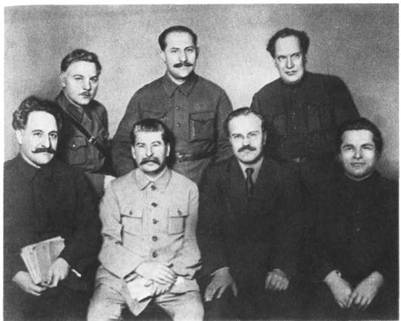 Они окружали Сталина - i_003.jpg