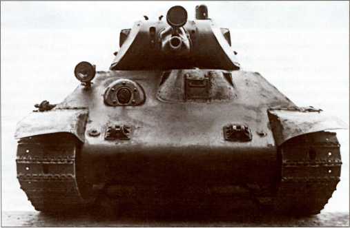 Первые Т-34<br />(Боевое применение) - i_003.jpg