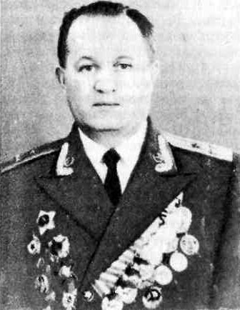 Немеренные версты (записки комдива) - i_028.jpg