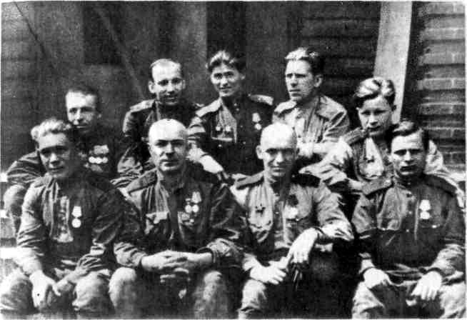 Немеренные версты (записки комдива) - i_043.jpg