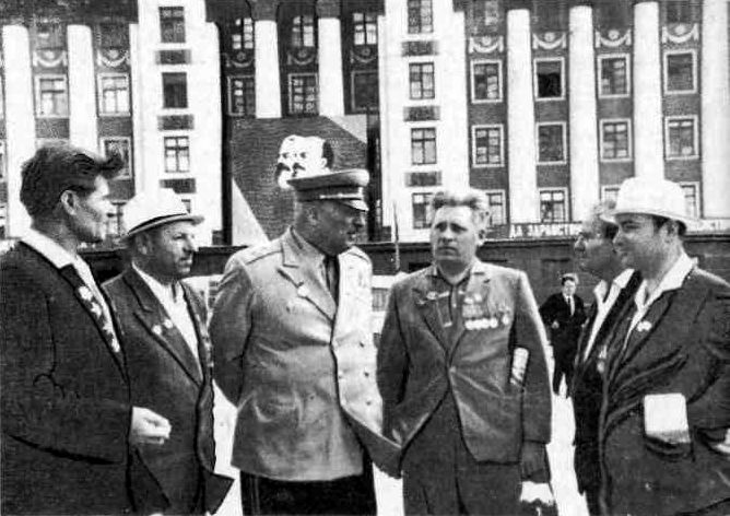 Немеренные версты (записки комдива) - i_050.jpg