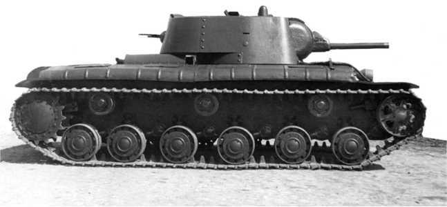 Советский тяжёлый танк КВ-1, т. 1<br />(Первые танки Победы) - i_016.jpg