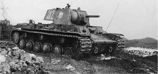 Советский тяжёлый танк КВ-1, т. 1<br />(Первые танки Победы) - i_045.jpg