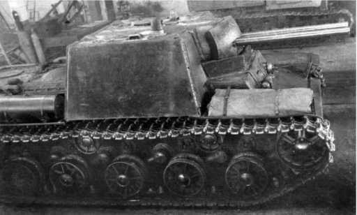 Советский тяжёлый танк КВ-1, т. 1<br />(Первые танки Победы) - i_144.jpg