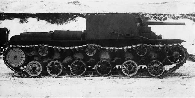 Советский тяжёлый танк КВ-1, т. 1<br />(Первые танки Победы) - i_147.jpg