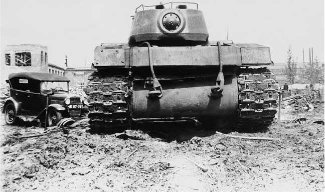 Советский тяжёлый танк КВ-1, т. 1<br />(Первые танки Победы) - i_159.jpg