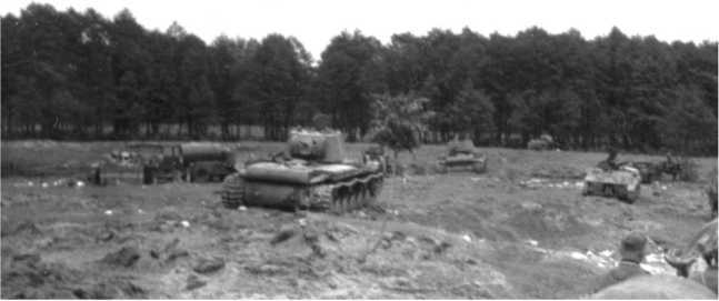 Советский тяжёлый танк КВ-1, т. 2<br />(Первые танки Победы) - i_058.jpg