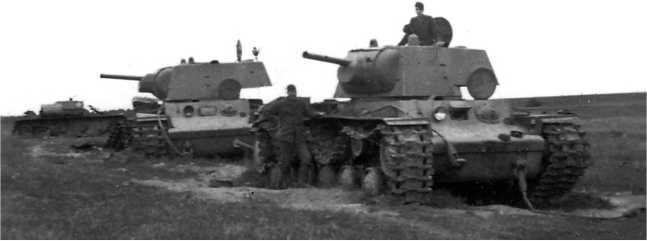 Советский тяжёлый танк КВ-1, т. 2<br />(Первые танки Победы) - i_097.jpg