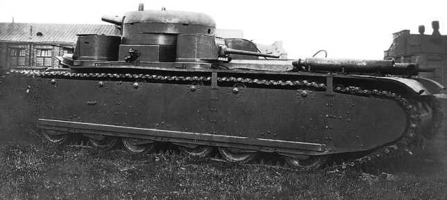 Советский тяжелый танк Т-35<br />(«Сталинский монстр») - i_006.jpg
