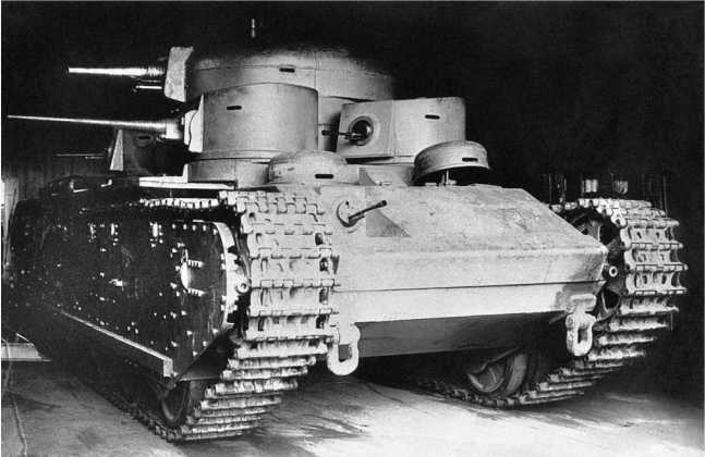 Советский тяжелый танк Т-35<br />(«Сталинский монстр») - i_008.jpg