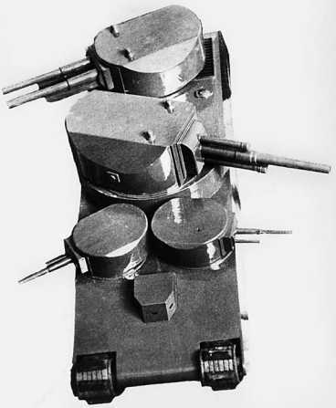 Советский тяжелый танк Т-35<br />(«Сталинский монстр») - i_023.jpg