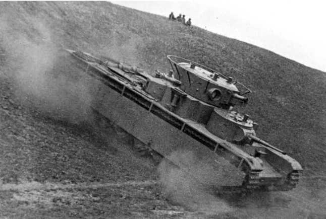 Советский тяжелый танк Т-35<br />(«Сталинский монстр») - i_032.jpg