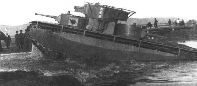 Советский тяжелый танк Т-35<br />(«Сталинский монстр») - i_034.jpg