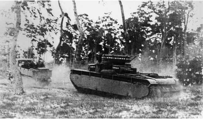 Советский тяжелый танк Т-35<br />(«Сталинский монстр») - i_108.jpg
