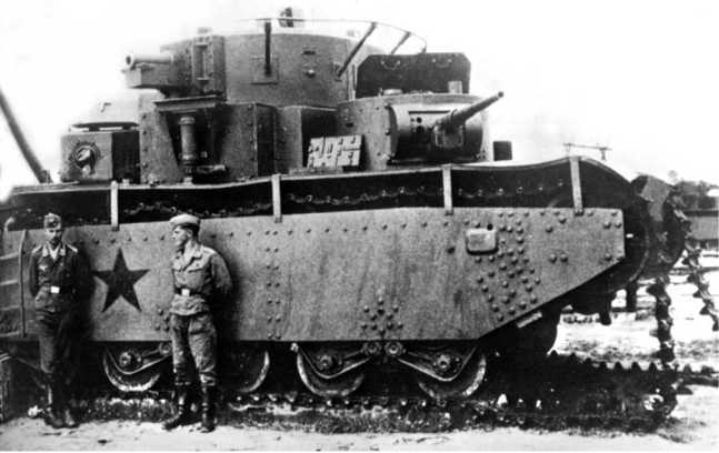 Советский тяжелый танк Т-35<br />(«Сталинский монстр») - i_114.jpg