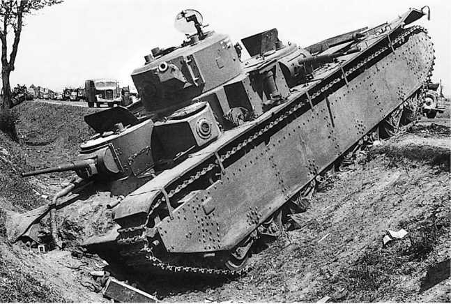 Советский тяжелый танк Т-35<br />(«Сталинский монстр») - i_144.jpg
