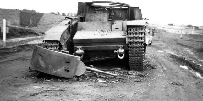 Советский тяжелый танк Т-35<br />(«Сталинский монстр») - i_149.jpg