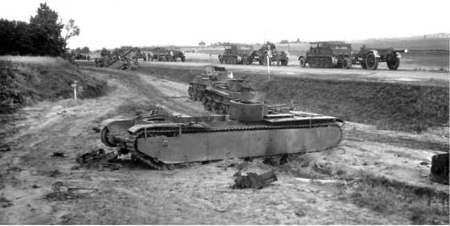 Советский тяжелый танк Т-35<br />(«Сталинский монстр») - i_150.jpg