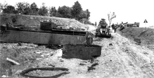 Советский тяжелый танк Т-35<br />(«Сталинский монстр») - i_151.jpg