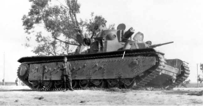 Советский тяжелый танк Т-35<br />(«Сталинский монстр») - i_156.jpg